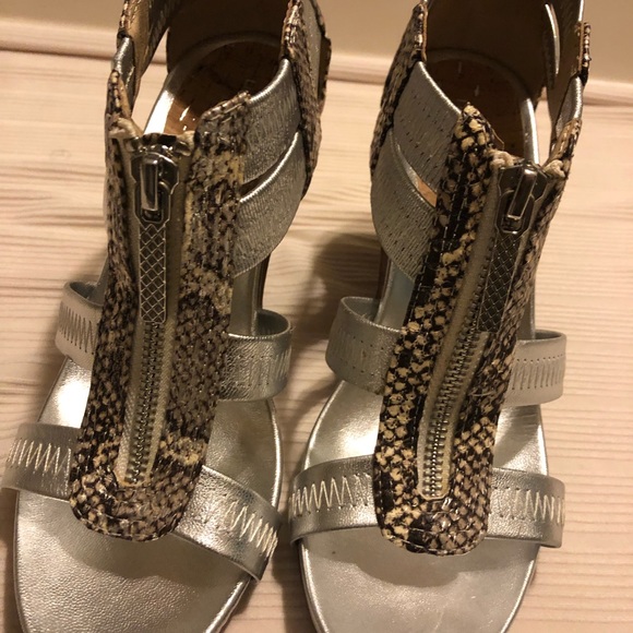 Donald J Pliner Snake Skin Heels - Picture 2 of 5